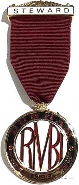 Знак RMBI 1999. STEWARD ROYAL MASONIC BENEVOLENT INST.  – Королевский Масонский Благотворительный институт